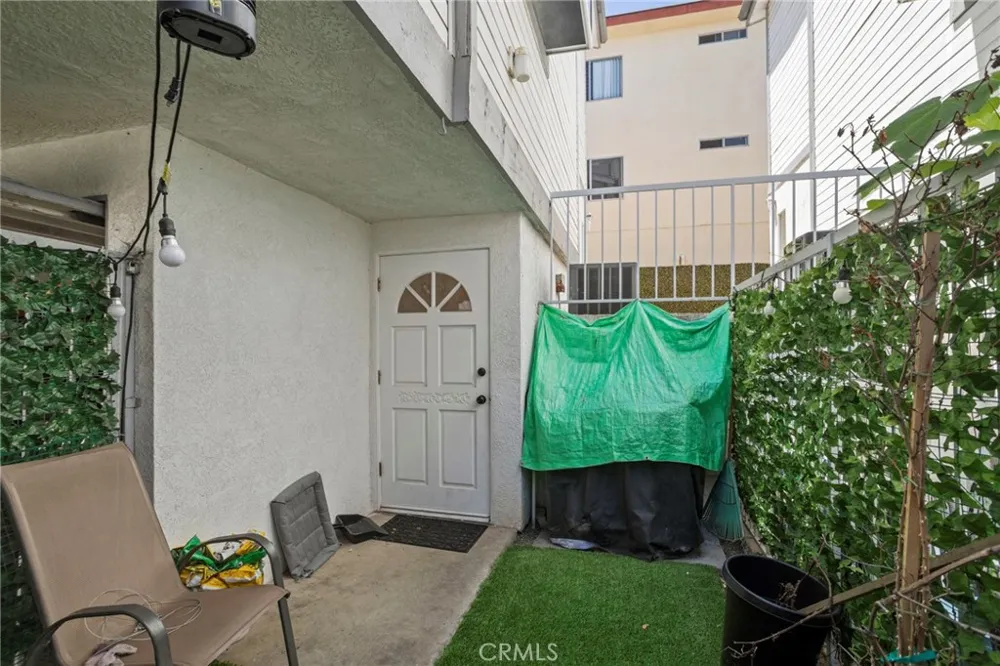 13729 Doty Hawthorne, CA 90250