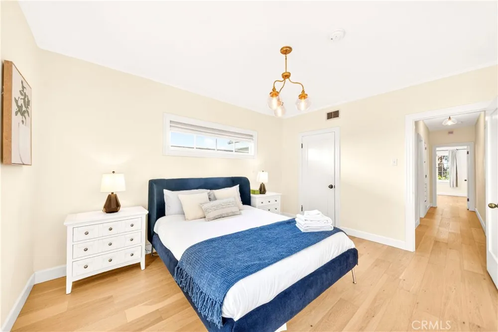 827 Hauser Blvd Los Angeles, CA 90036