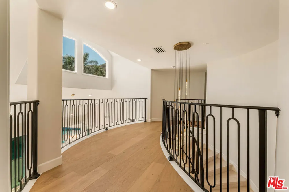 1432 Rutherford Drive Pasadena, CA 91103