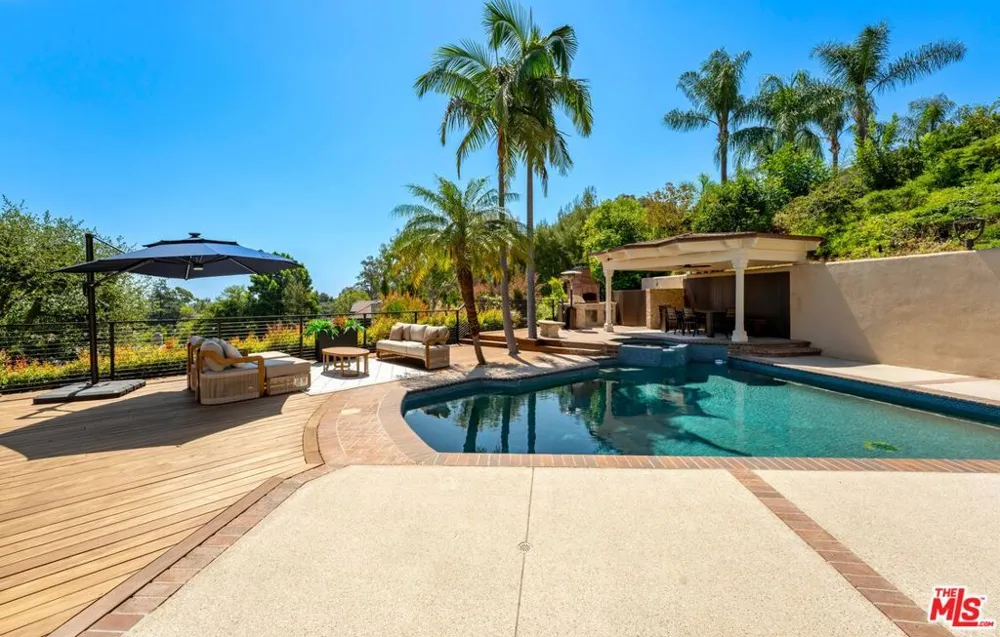 1432 Rutherford Drive Pasadena, CA 91103