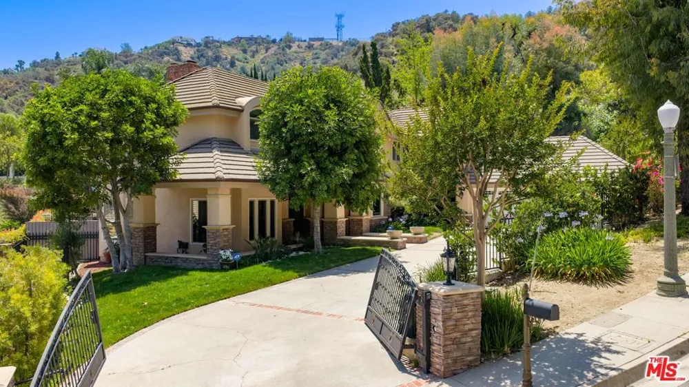 1432 Rutherford Drive Pasadena, CA 91103