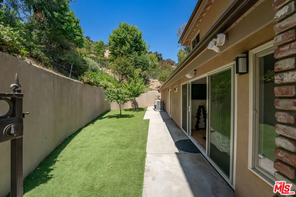 1432 Rutherford Drive Pasadena, CA 91103