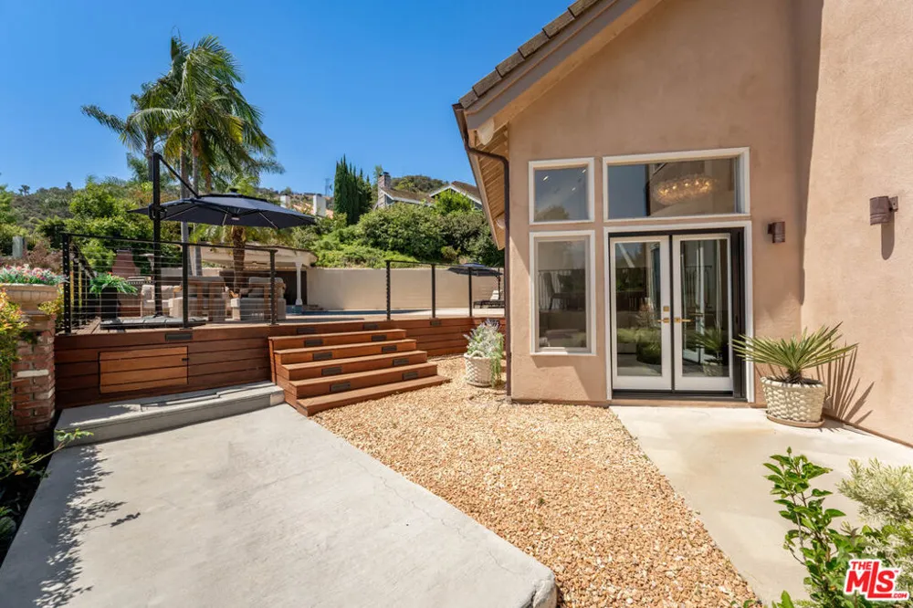 1432 Rutherford Drive Pasadena, CA 91103