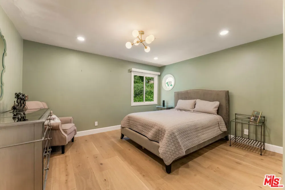 1432 Rutherford Drive Pasadena, CA 91103