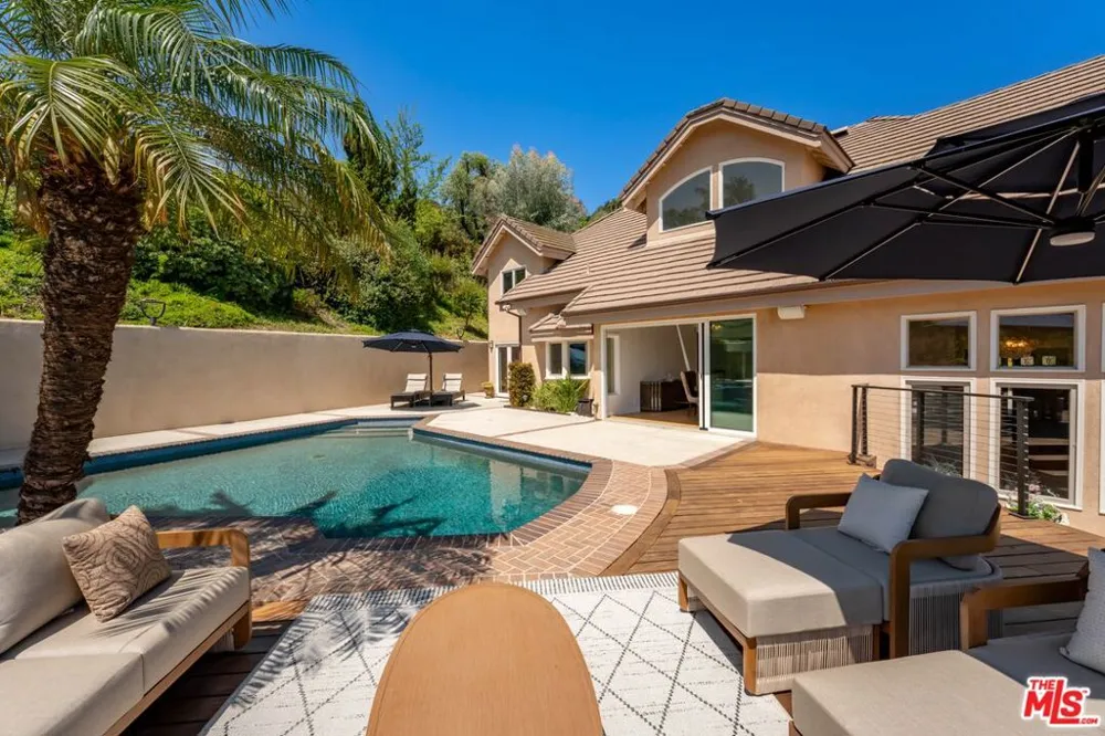 1432 Rutherford Drive Pasadena, CA 91103