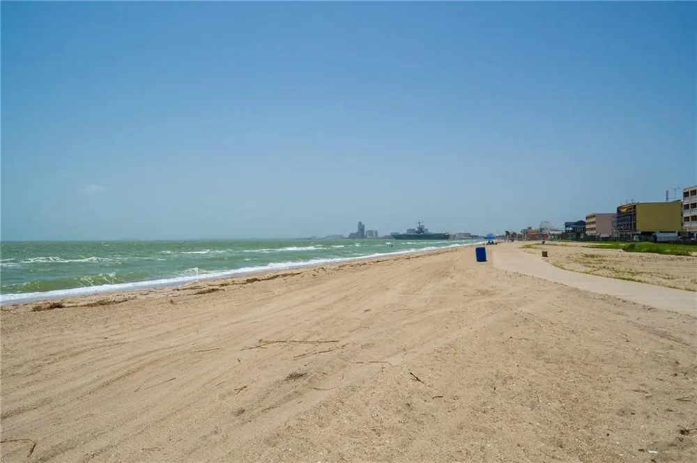 4000 Surfside Boulevard #403 Corpus Christi, TX 78402