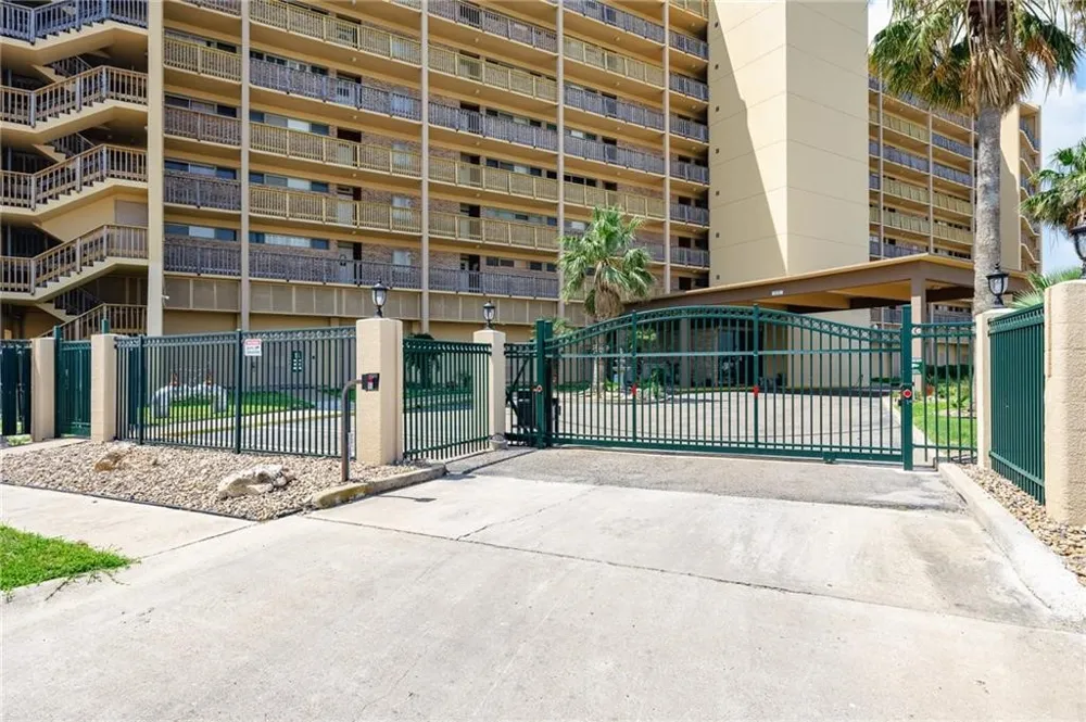 4000 Surfside Boulevard #403 Corpus Christi, TX 78402