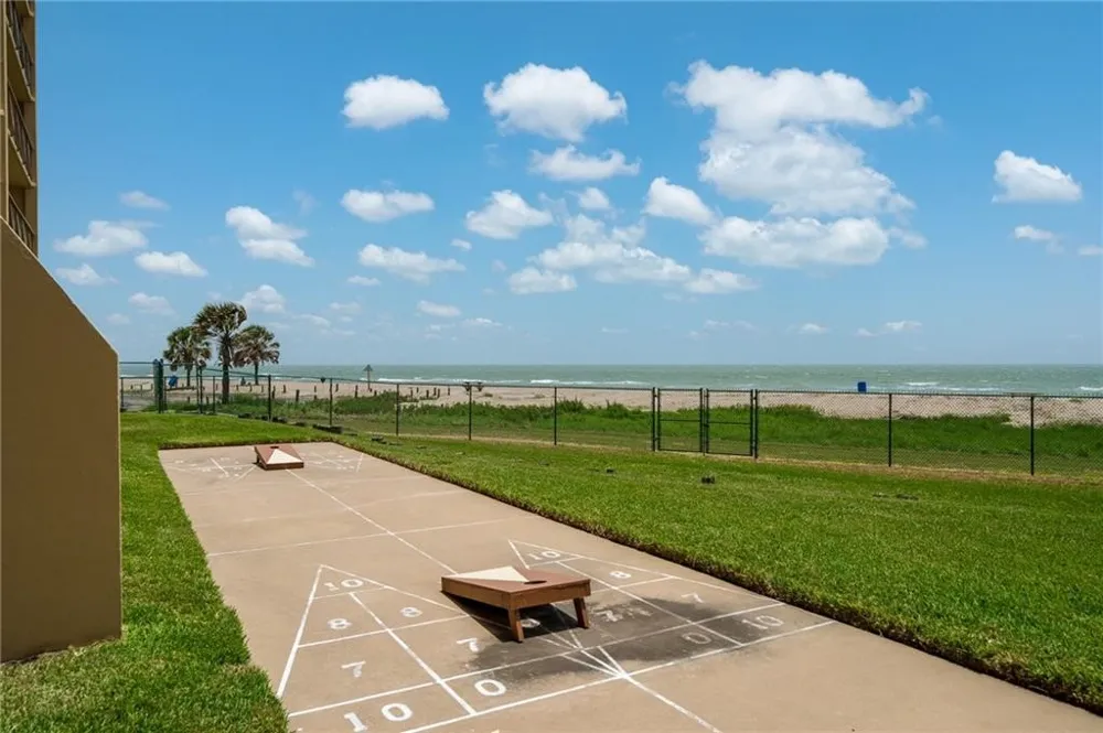4000 Surfside Boulevard #403 Corpus Christi, TX 78402