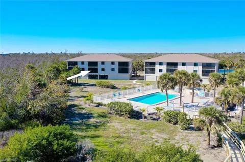 1919 Olde Middle Gulf Drive #502