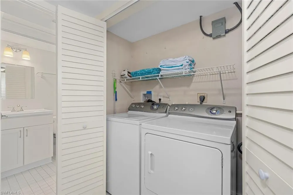 1919 Olde Middle Gulf Drive #502 Sanibel, FL 33957