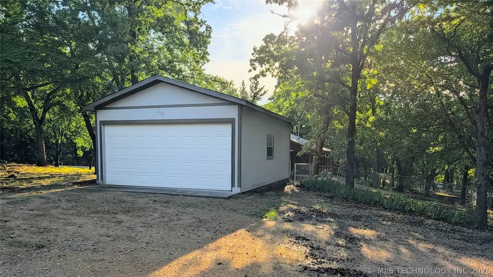 2702 Redbud Lane Kingston, OK 73439