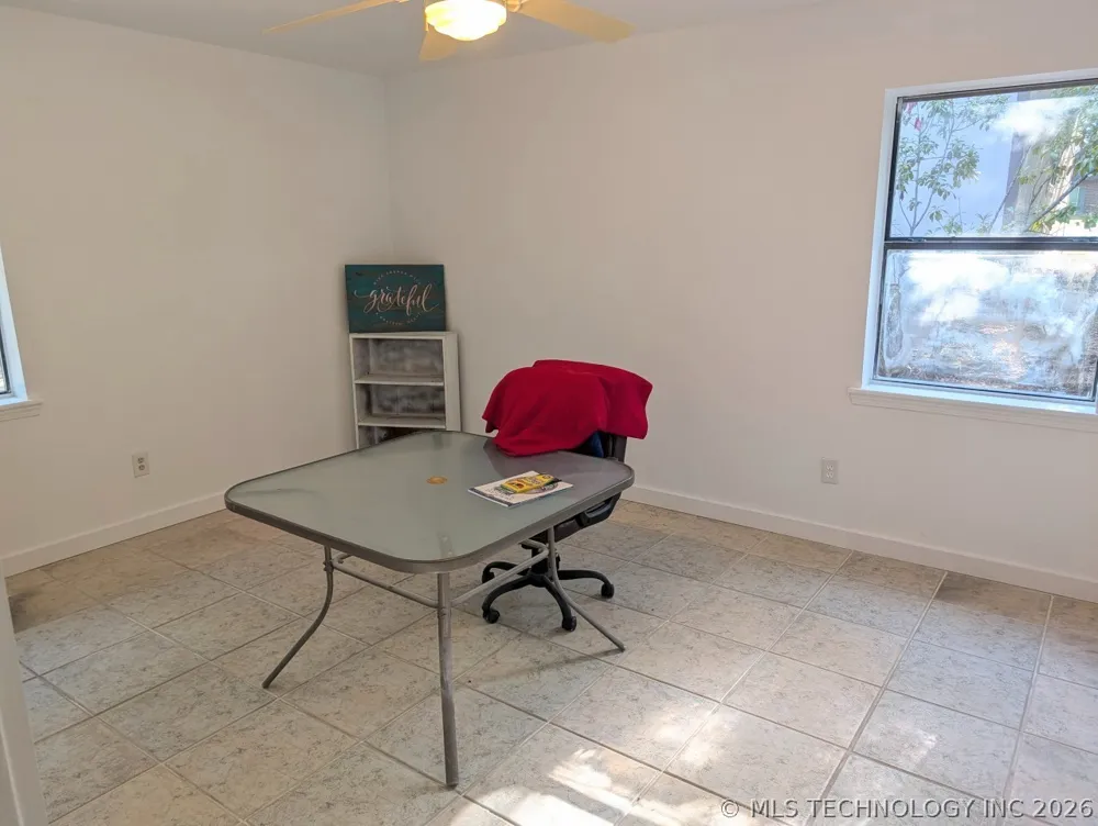 2702 Redbud Lane Kingston, OK 73439