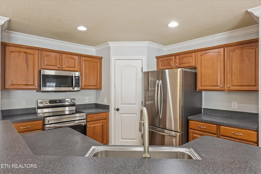 118 Cornerstone Circle Clinton, TN 37716