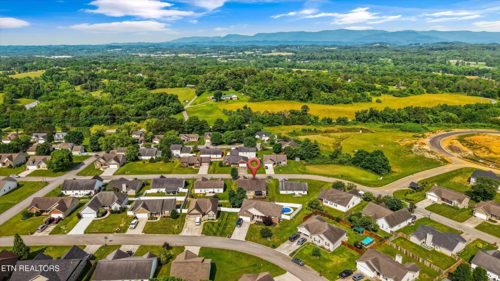 118 Cornerstone Circle Clinton, TN 37716