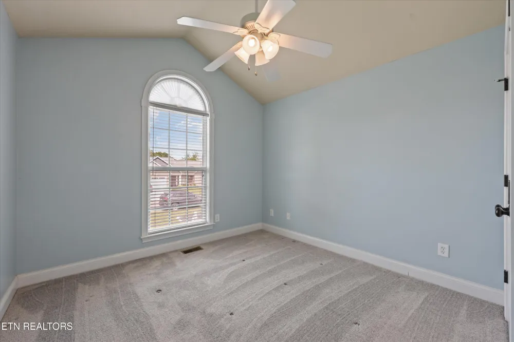 118 Cornerstone Circle Clinton, TN 37716