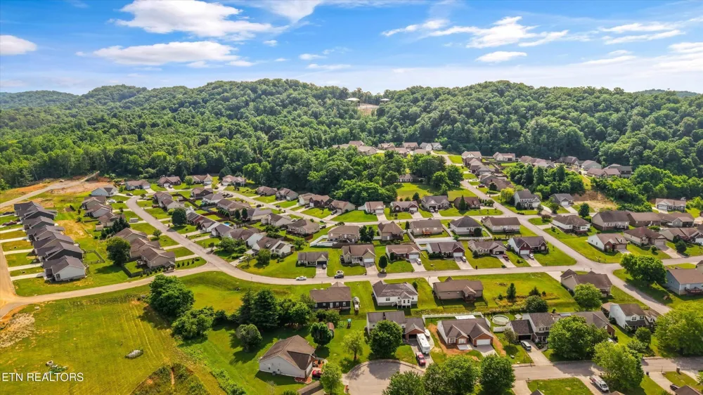118 Cornerstone Circle Clinton, TN 37716