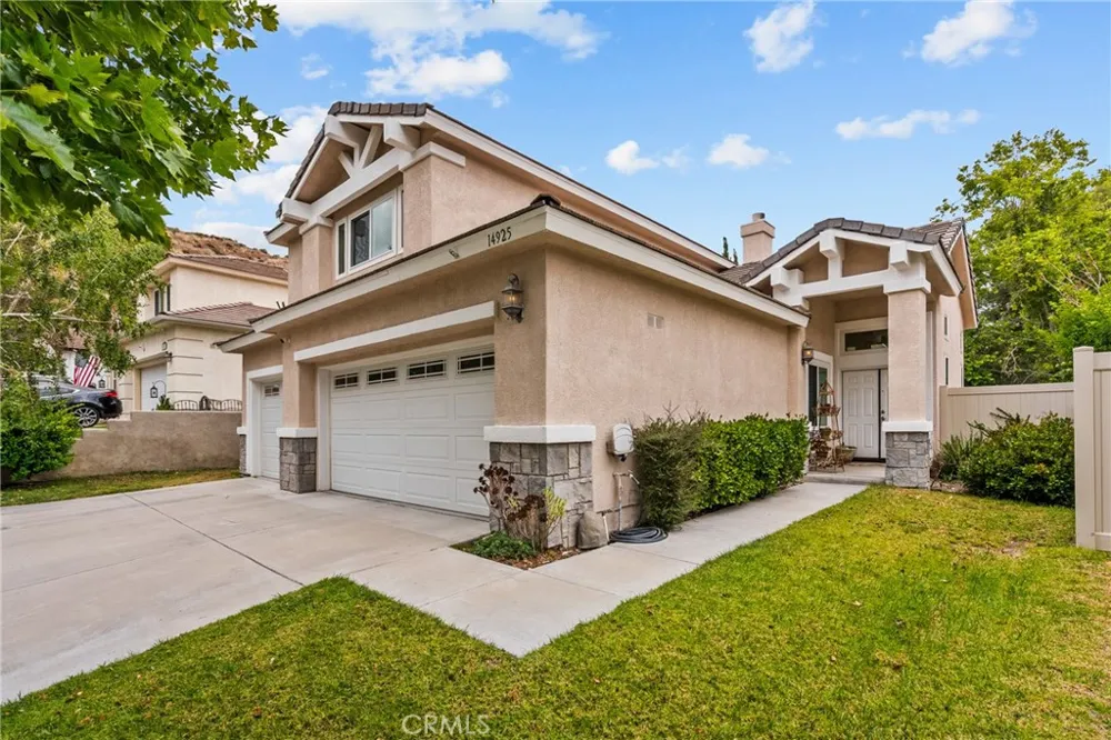 14925 Narcissus Crest Canyon Country, CA 91387