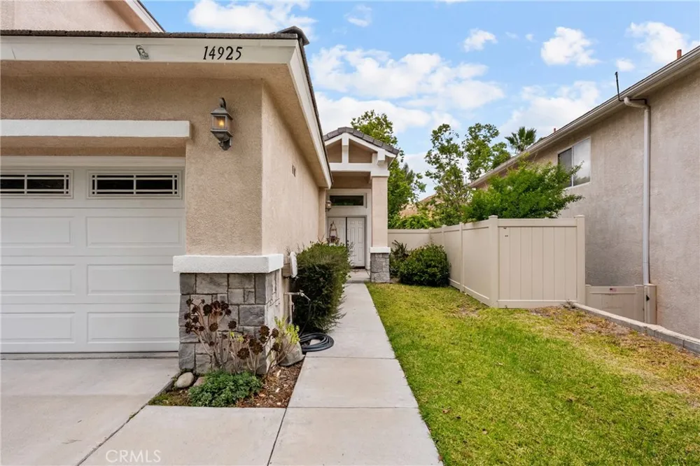 14925 Narcissus Crest Canyon Country, CA 91387
