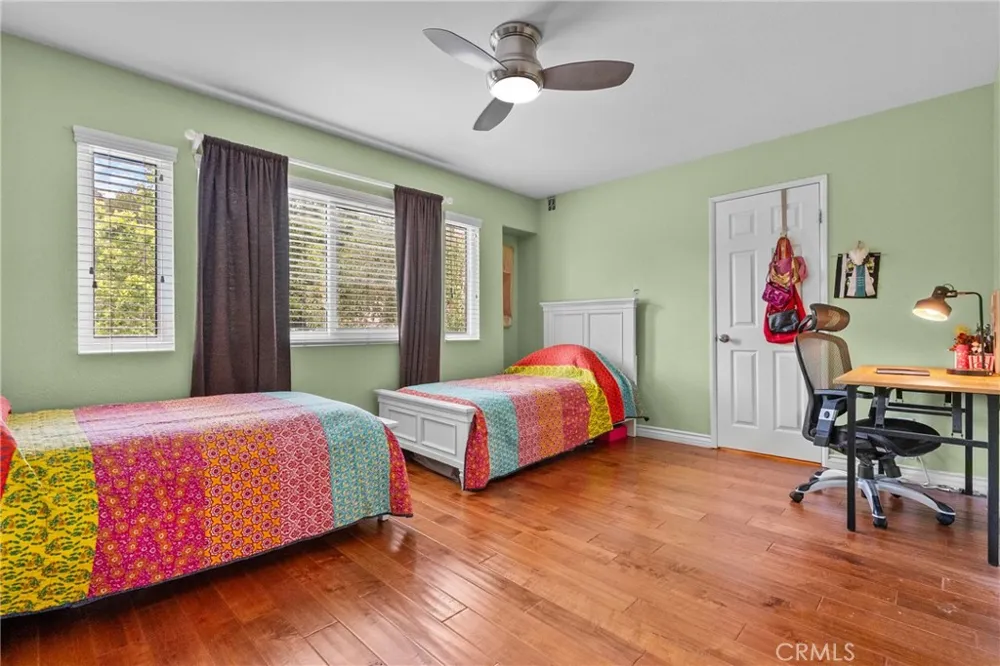 14925 Narcissus Crest Canyon Country, CA 91387