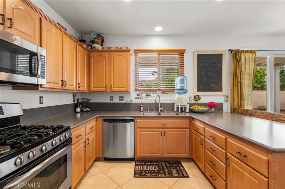 14925 Narcissus Crest Canyon Country, CA 91387