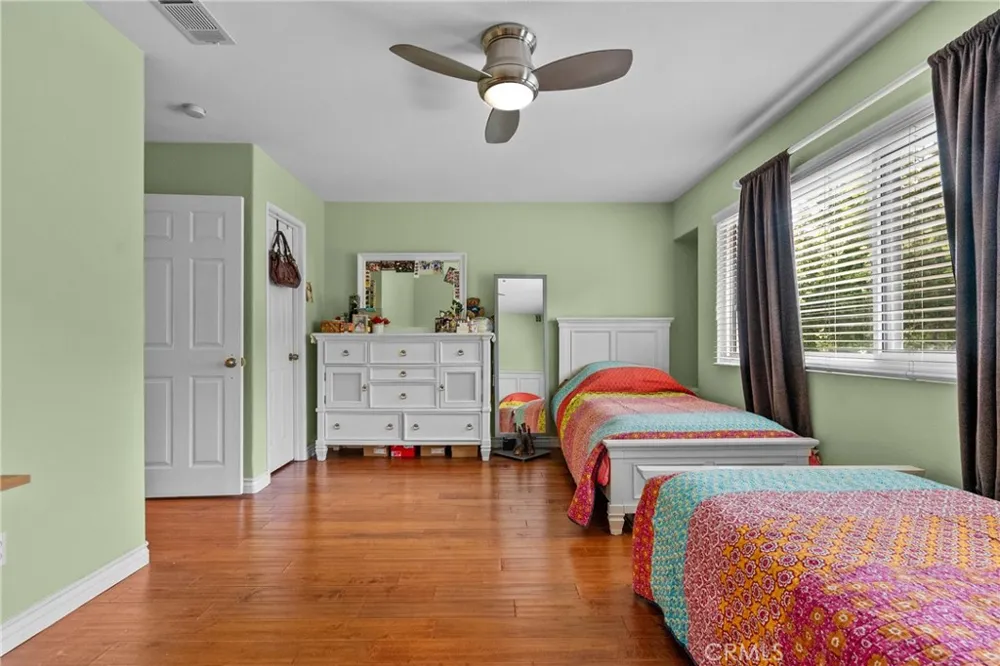 14925 Narcissus Crest Canyon Country, CA 91387