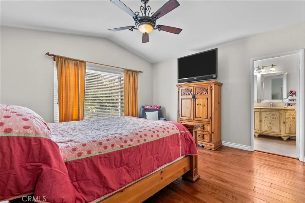 14925 Narcissus Crest Canyon Country, CA 91387