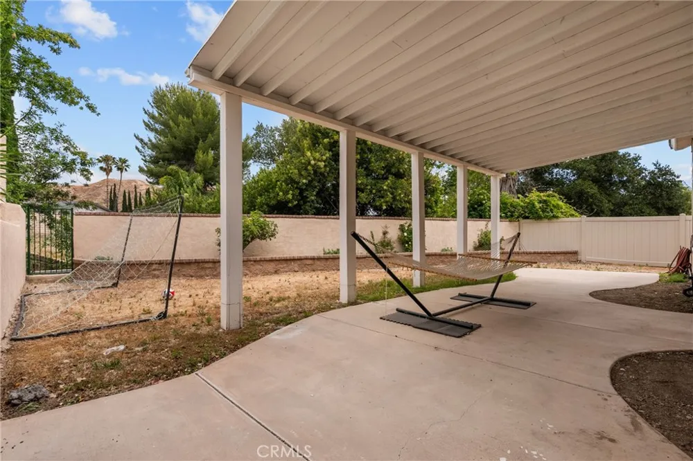 14925 Narcissus Crest Canyon Country, CA 91387
