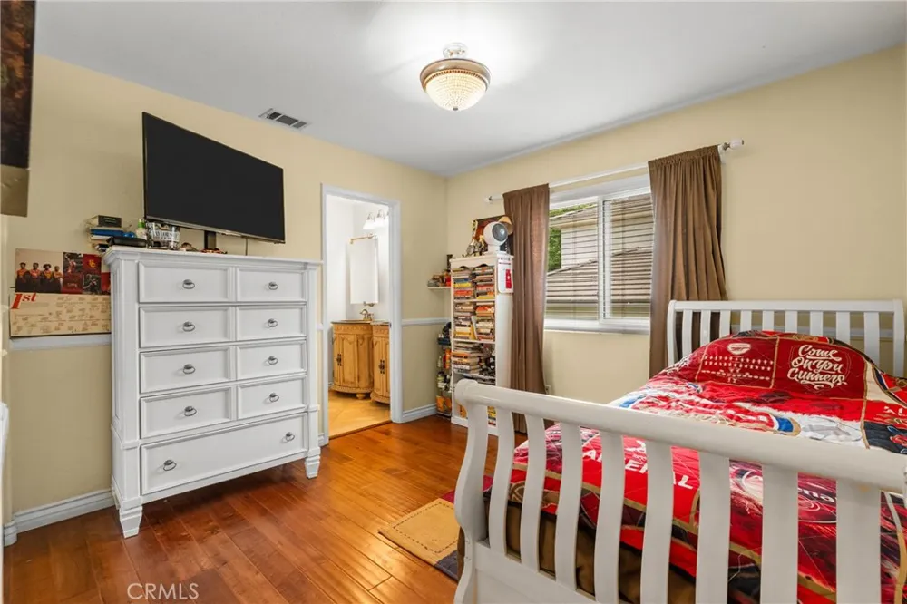 14925 Narcissus Crest Canyon Country, CA 91387