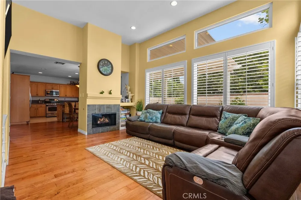 14925 Narcissus Crest Canyon Country, CA 91387