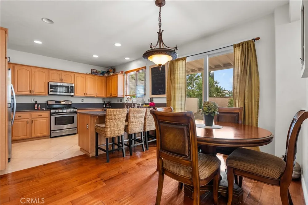 14925 Narcissus Crest Canyon Country, CA 91387