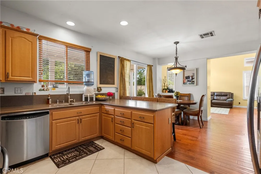 14925 Narcissus Crest Canyon Country, CA 91387
