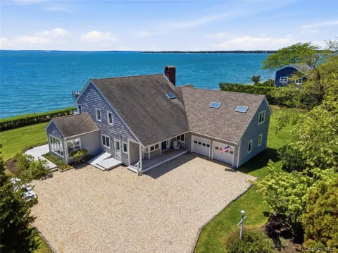 90 Peconic Avenue