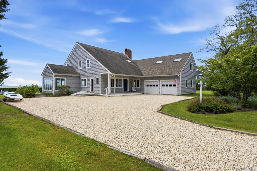 90 Peconic Avenue Shelter Island, NY 11964