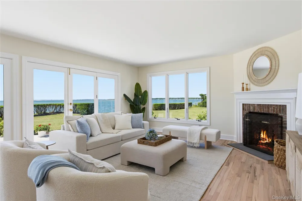 90 Peconic Avenue Shelter Island, NY 11964