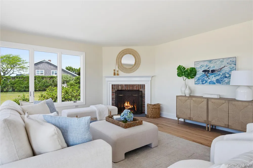 90 Peconic Avenue Shelter Island, NY 11964