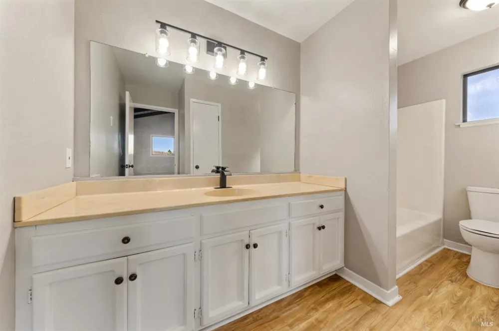 5 Mcdonald Lane Point Reyes Station, CA 94956