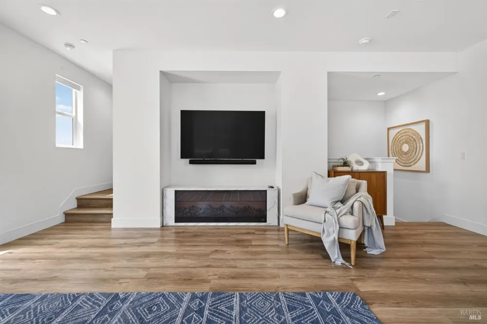 401 Semillon Lane Santa Rosa, CA 95403