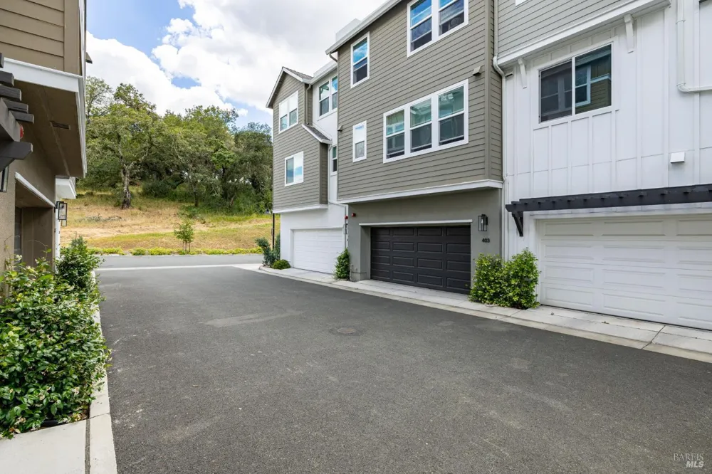 401 Semillon Lane Santa Rosa, CA 95403