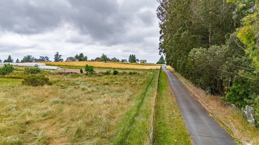 4758 Blank Road Sebastopol, CA 95472