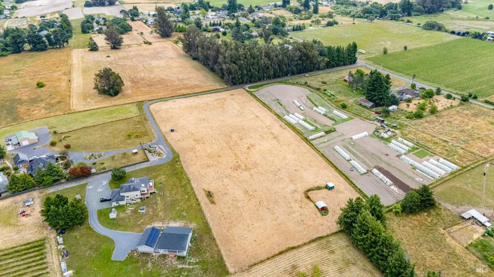 4758 Blank Road Sebastopol, CA 95472