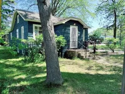 360 W Hume Avenue Muskegon Heights, MI 49444