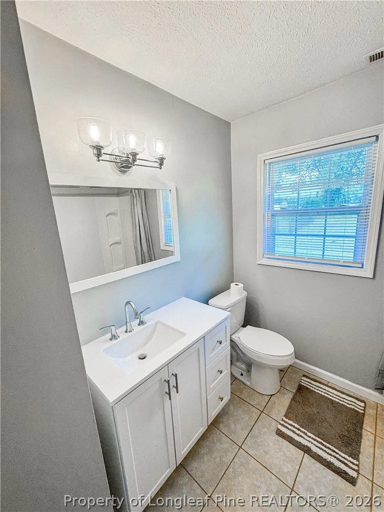 2879 County Line Road St Pauls, NC 28384