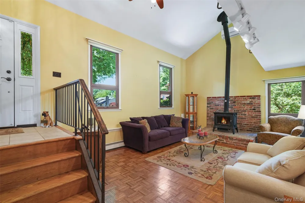 90 Timberlane Court Yorktown Heights, NY 10598
