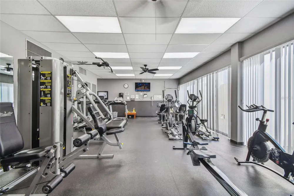 7425 BAY ISLAND DRIVE S #104 South Pasadena, FL 33707