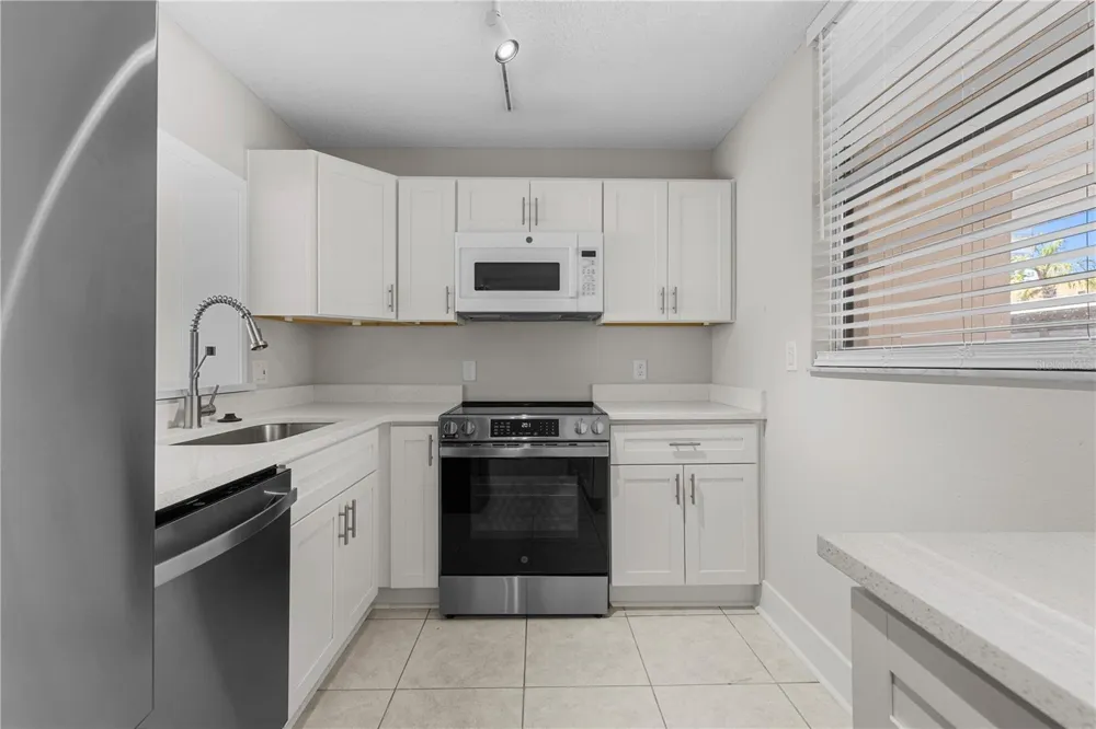 7425 BAY ISLAND DRIVE S #104 South Pasadena, FL 33707