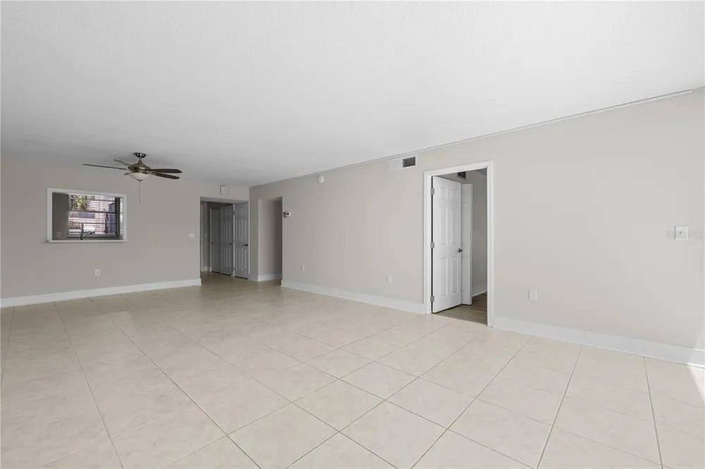 7425 BAY ISLAND DRIVE S #104 South Pasadena, FL 33707
