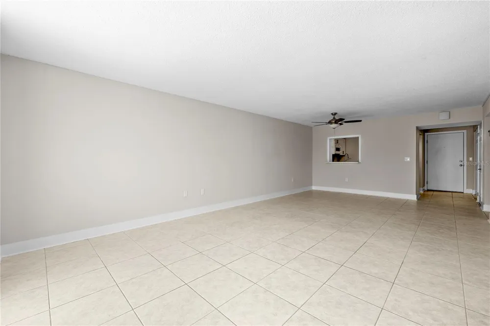 7425 BAY ISLAND DRIVE S #104 South Pasadena, FL 33707