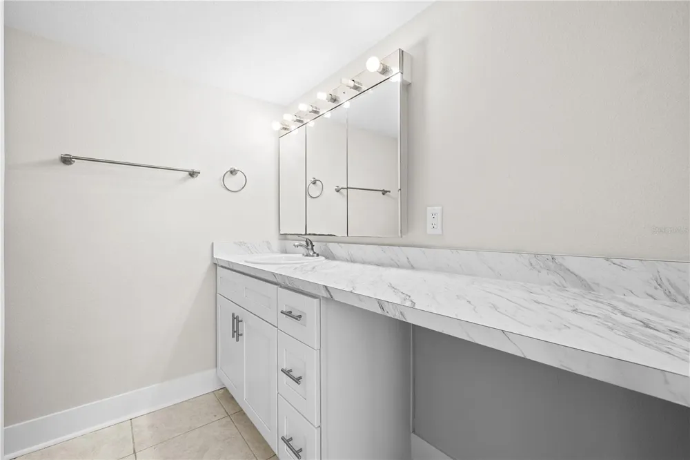 7425 BAY ISLAND DRIVE S #104 South Pasadena, FL 33707