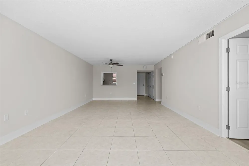7425 BAY ISLAND DRIVE S #104 South Pasadena, FL 33707