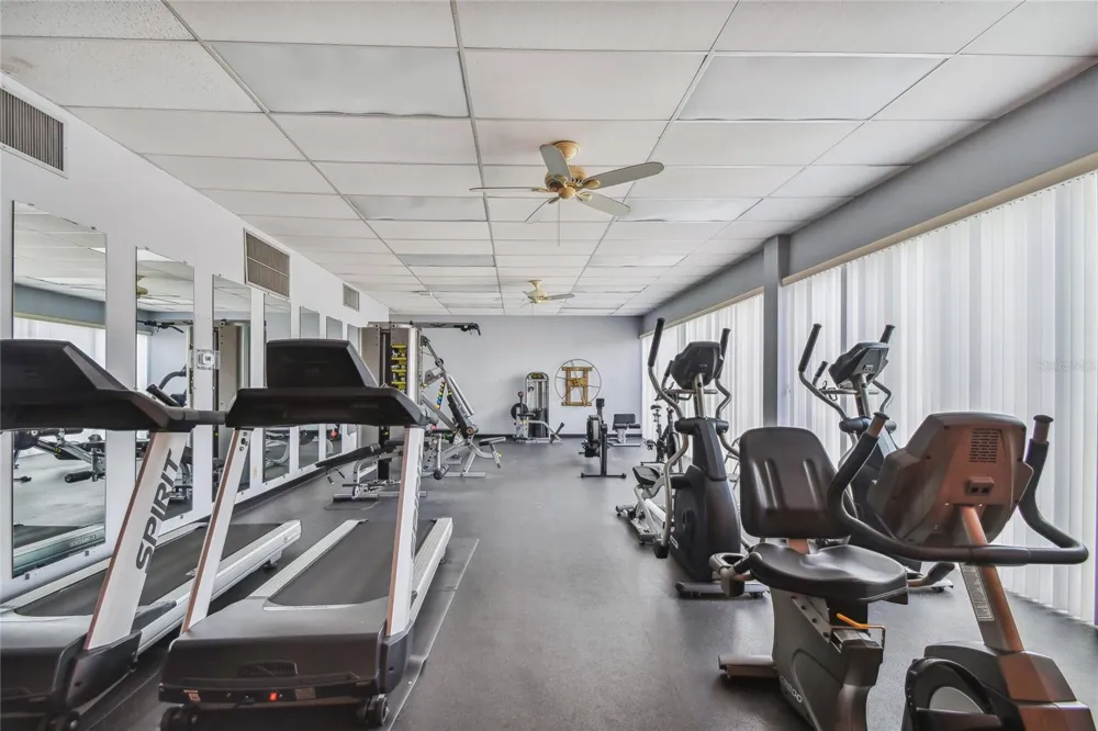 7425 BAY ISLAND DRIVE S #104 South Pasadena, FL 33707